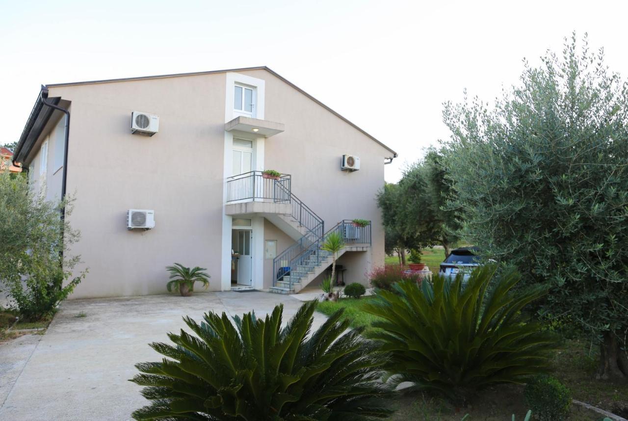 Hotel La Hacienda Ulcinj Esterno foto